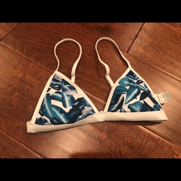 Other - 4/$16 Cute Bikini Top NWOT